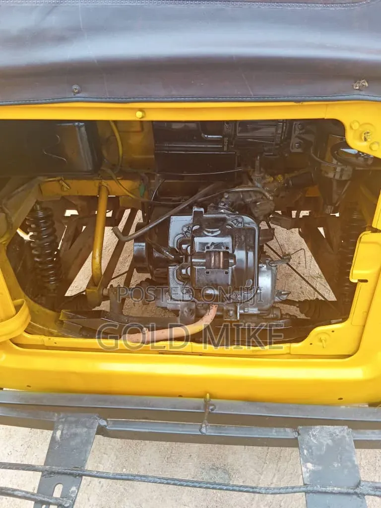 TVS King Deluxe Plus iTouch Start 2023 Yellow