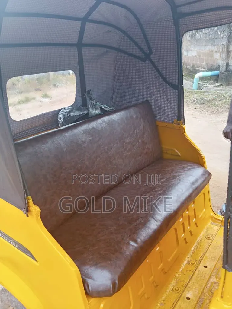 TVS King Deluxe Plus iTouch Start 2023 Yellow
