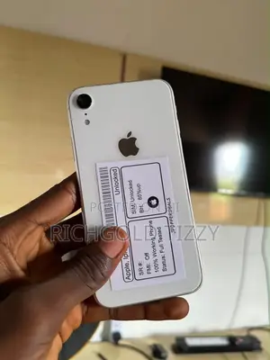 Apple iPhone XR 128 GB White