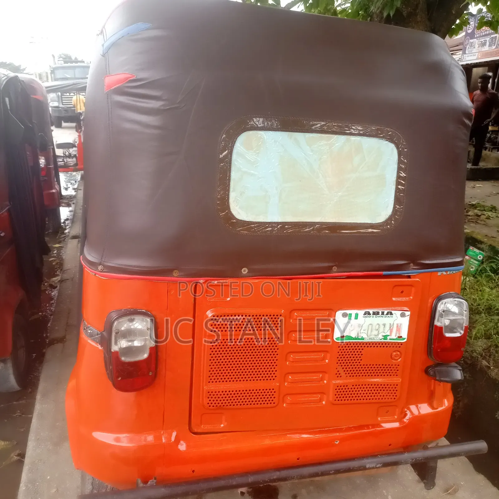 TVS King Cargo 2022 Orange