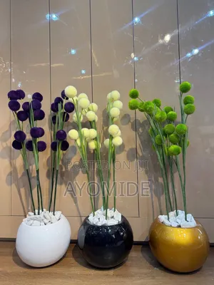 Round Ball Pot and Flower