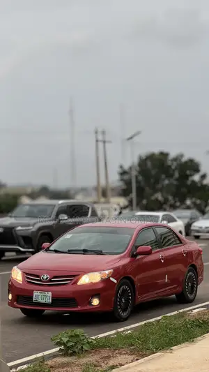 Toyota Corolla 2013 Maroon