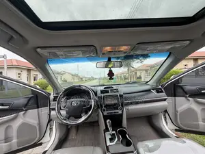 Toyota Camry XLE 4dr Sedan (2.5L 4cyl 6A) 2014 White