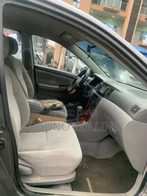 Toyota Corolla 2004 Gray