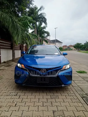 Toyota Camry 2019 Blue