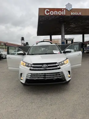 Toyota Highlander XLE V6 4x2 (3.5L 6cyl 6A) 2016 Black