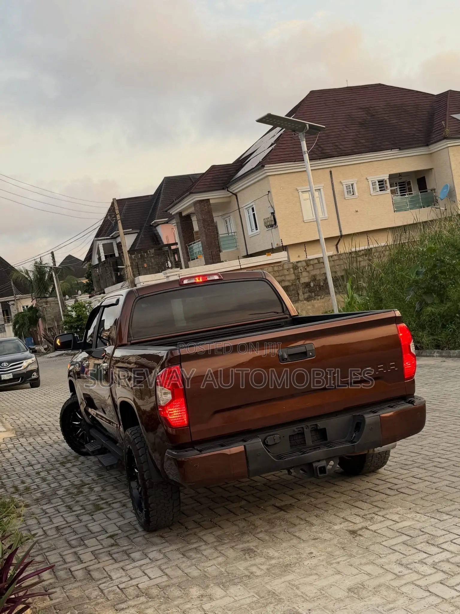 Toyota Tundra 2016 Brown