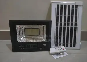 LumiVOLT 500watts Solar Flood Light