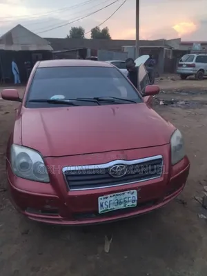 Toyota Avensis 2006 Red