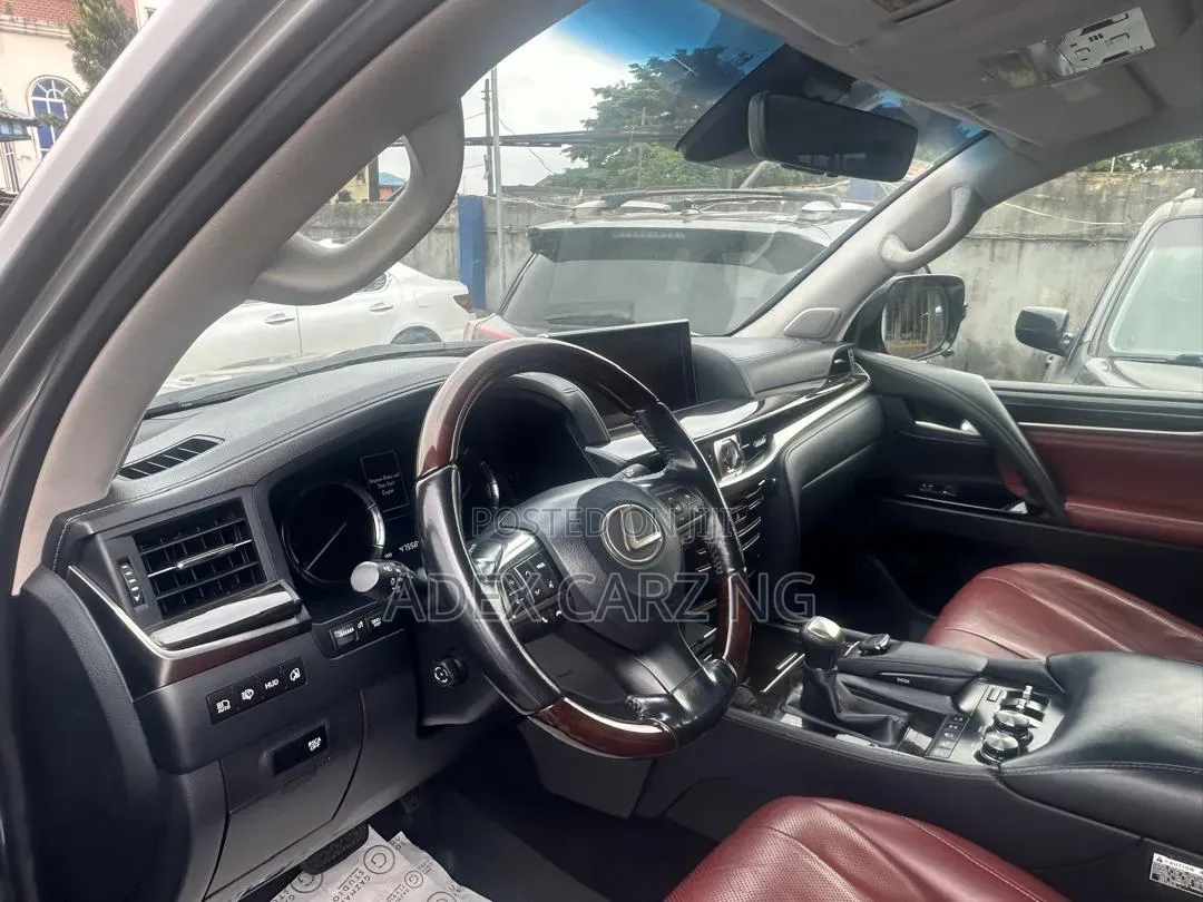 Lexus LX 2017 Gold