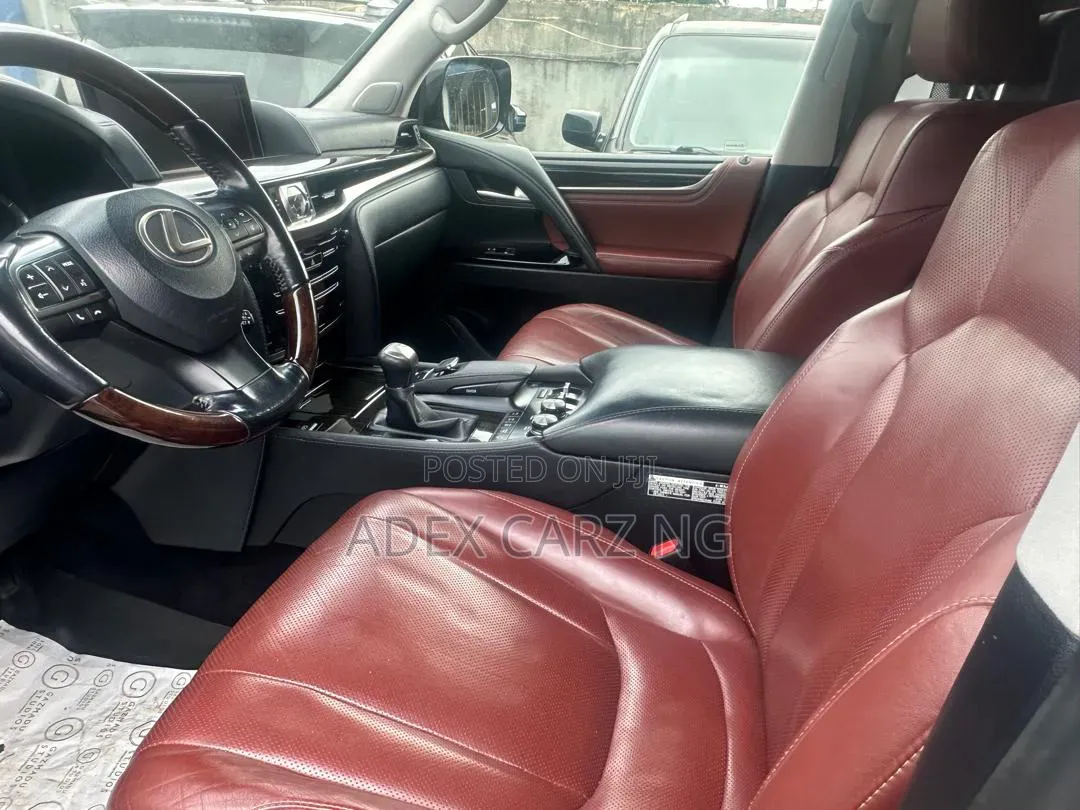 Lexus LX 2017 Gold