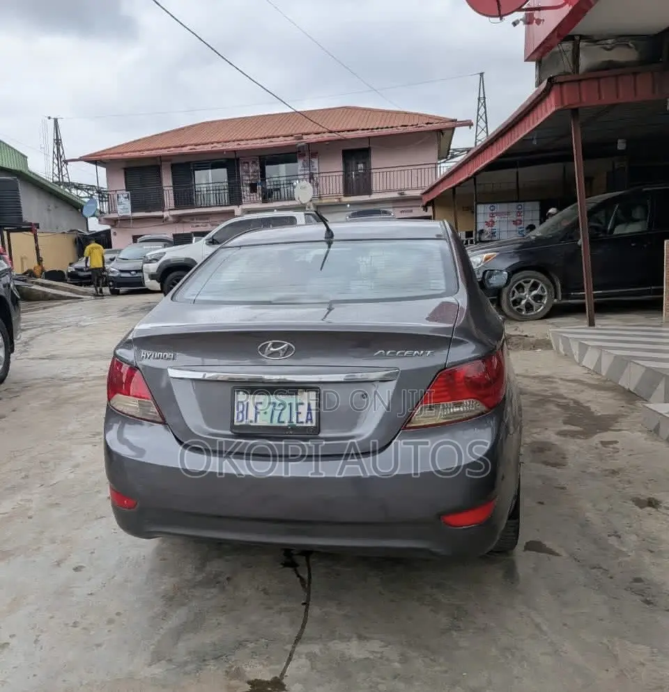 Hyundai Accent 2012 Gray