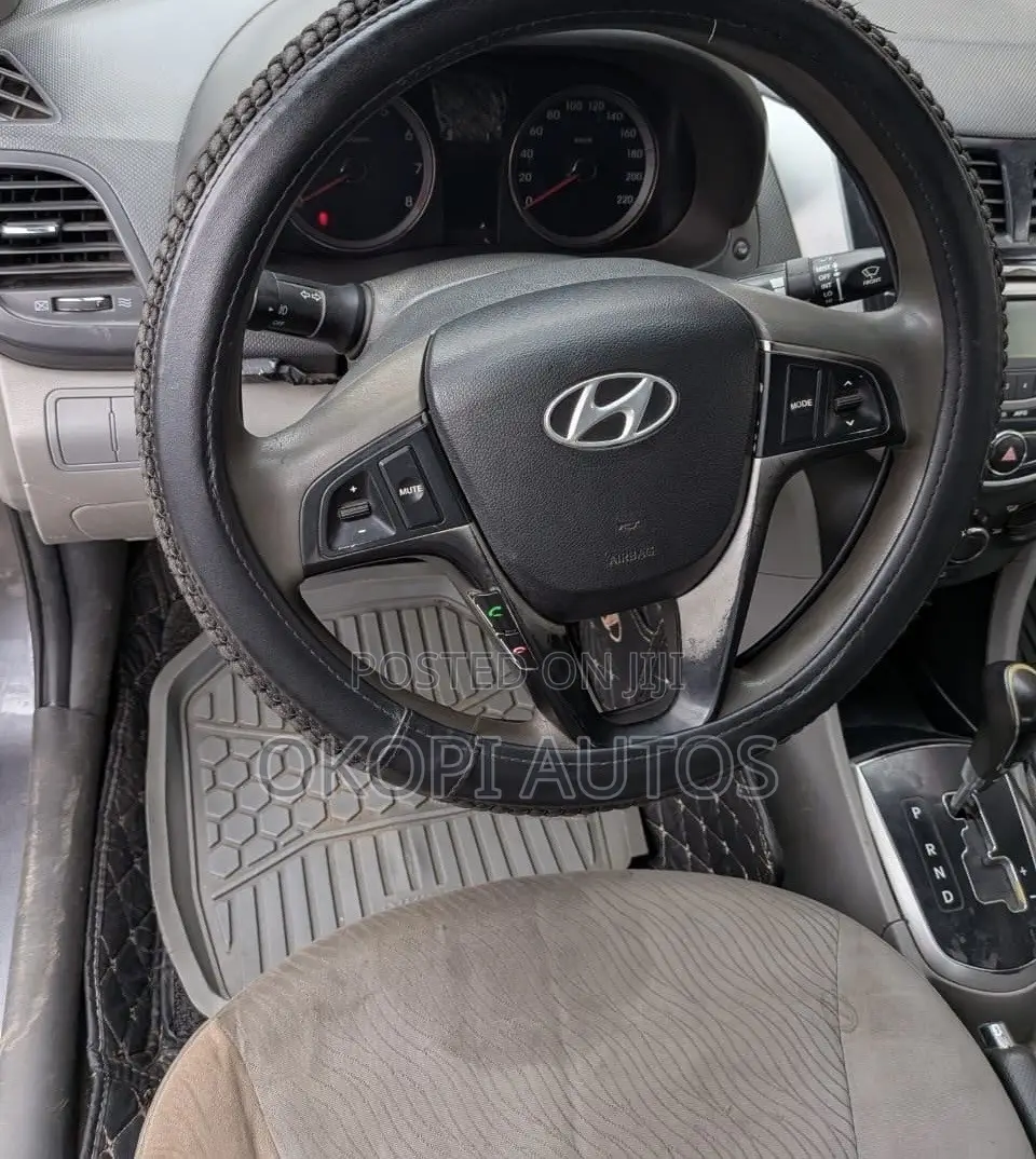Hyundai Accent 2012 Gray
