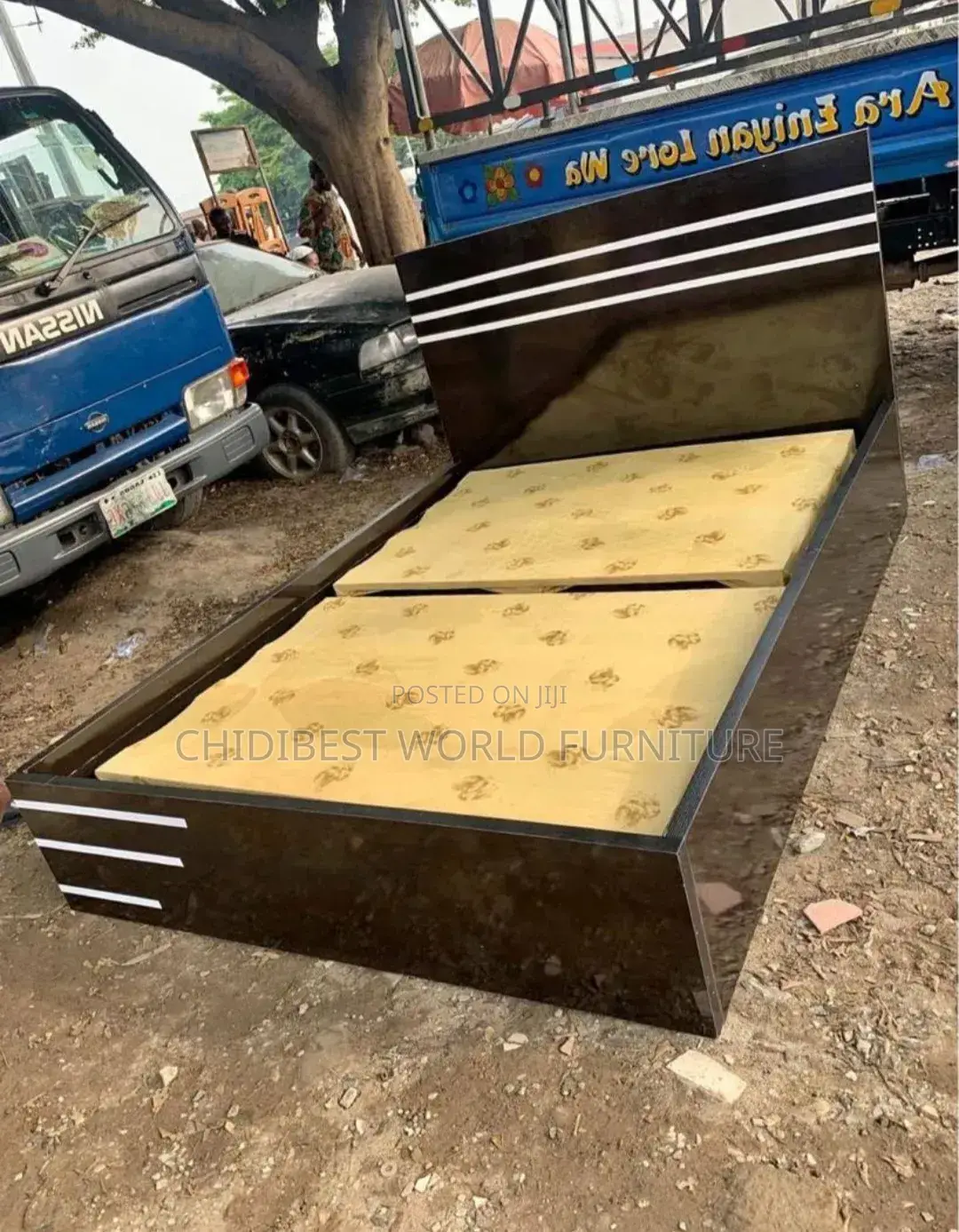 Queen's Size Bedframe
