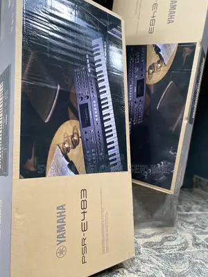 Yamaha Professional Keyboard Psr483