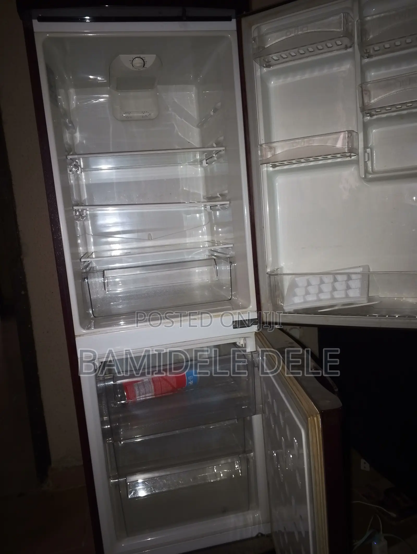LG 269 Refrigerator