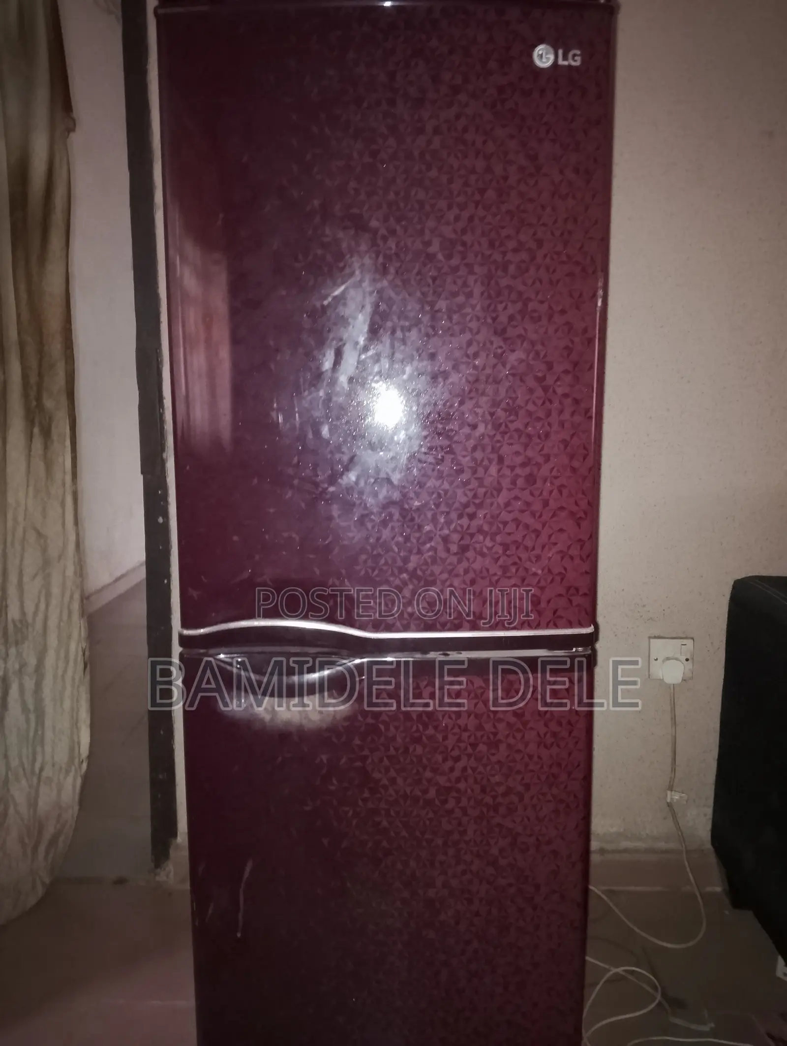 LG 269 Refrigerator