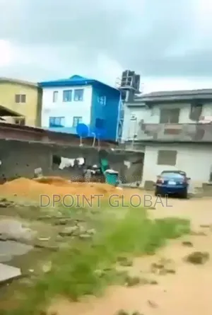 6bdrm Block of Flats in In, Oko-Oba for sale