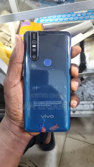 Vivo V15 128 GB