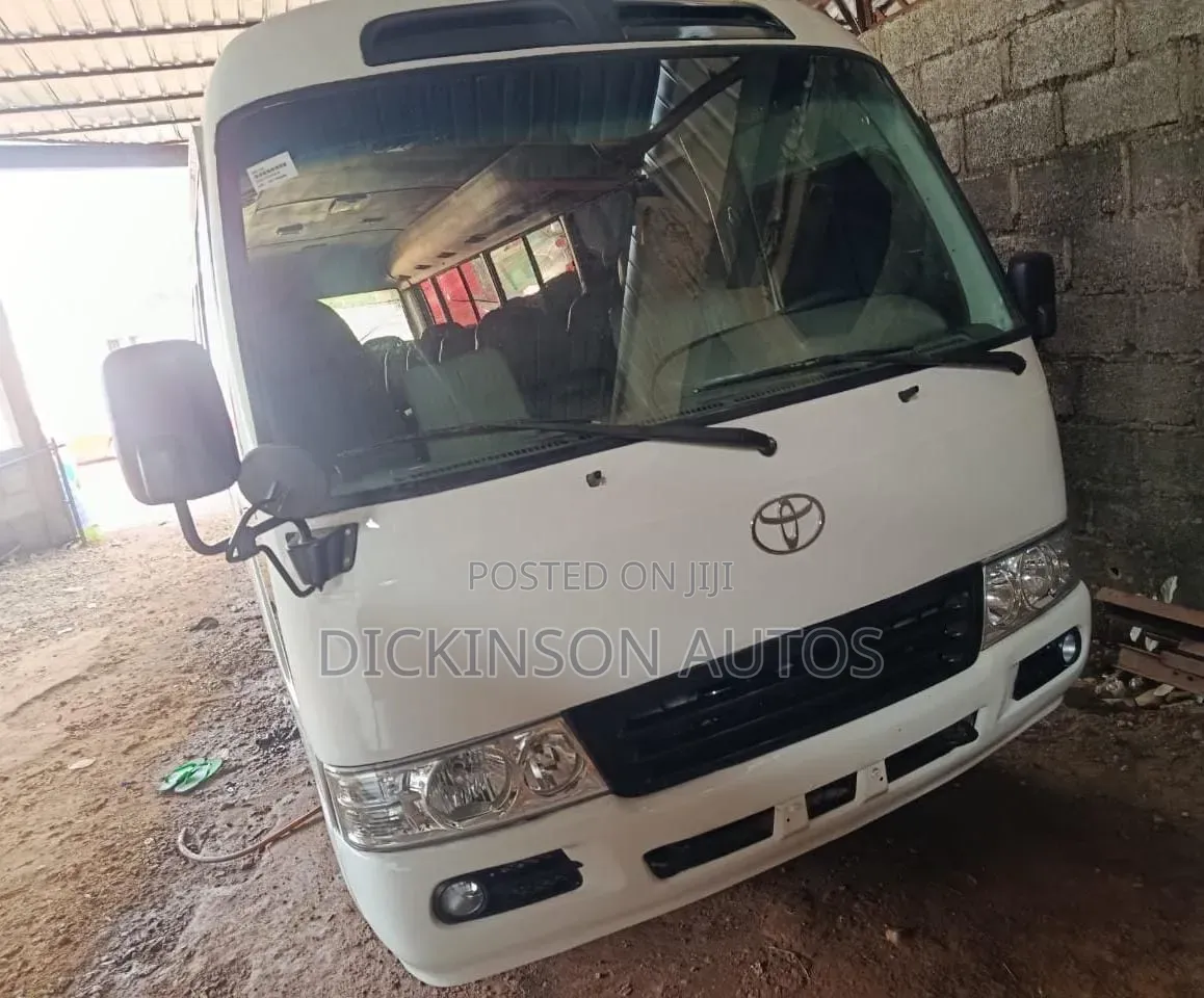 Toyota Coaster 2007 White