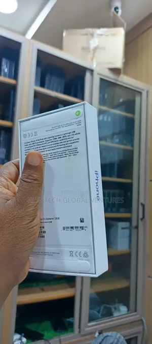 New Apple iPhone 16 128 GB Blue