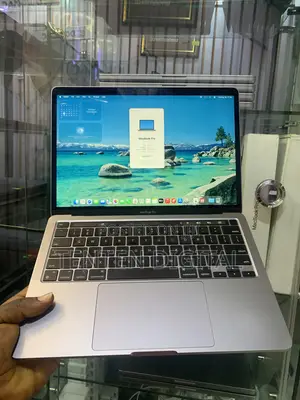 Laptop Apple MacBook Pro 2022 M2 16GB Apple M2 SSD 256GB