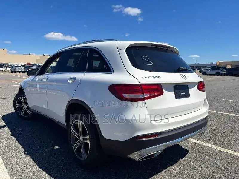 Mercedes-Benz GLC-Class 2017 White