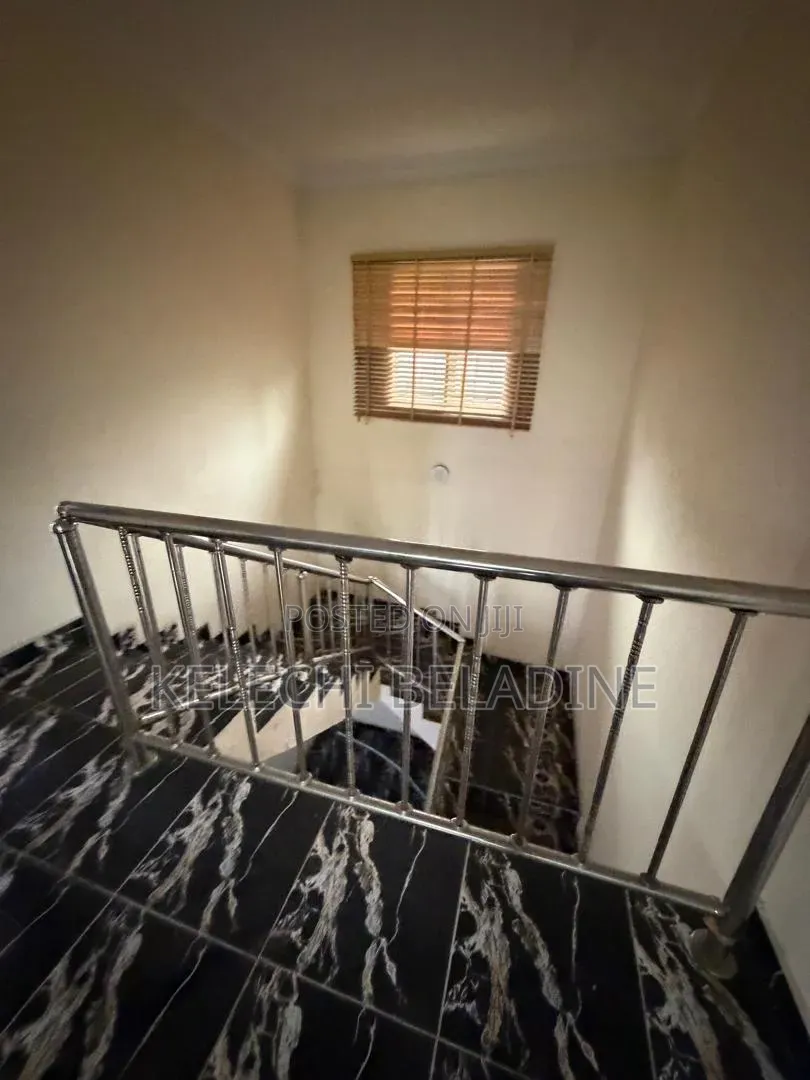 4bdrm Duplex in Ago Palace for rent
