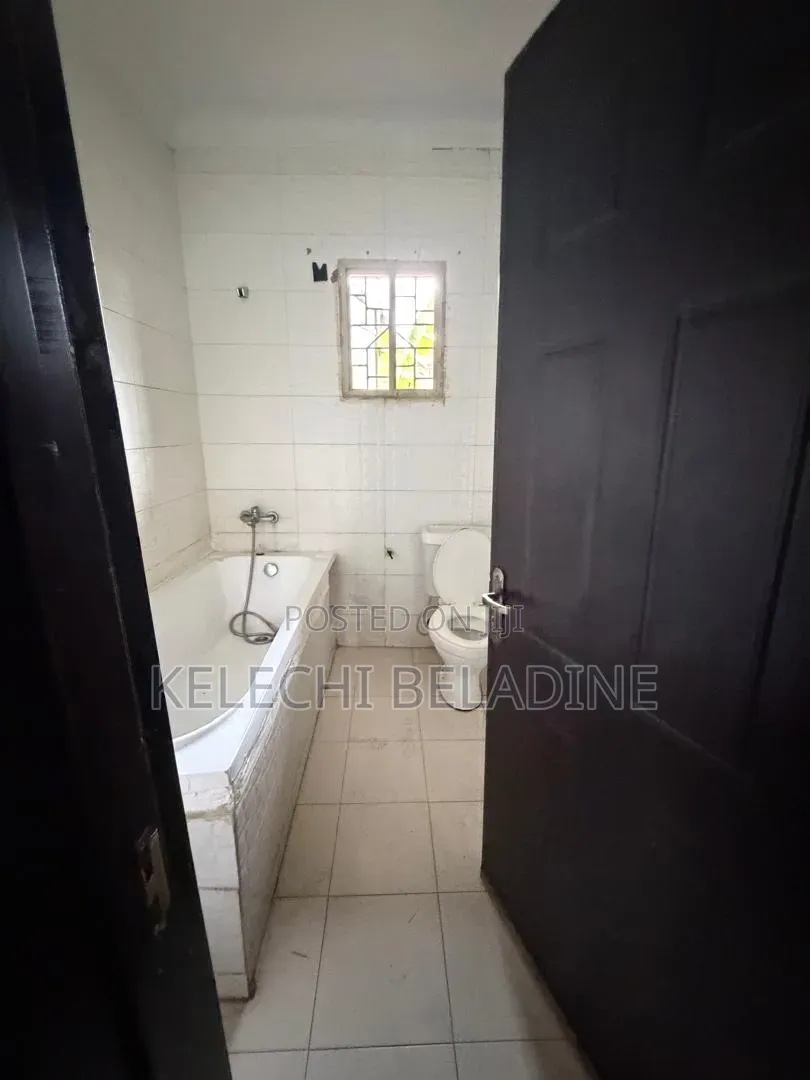 4bdrm Duplex in Ago Palace for rent