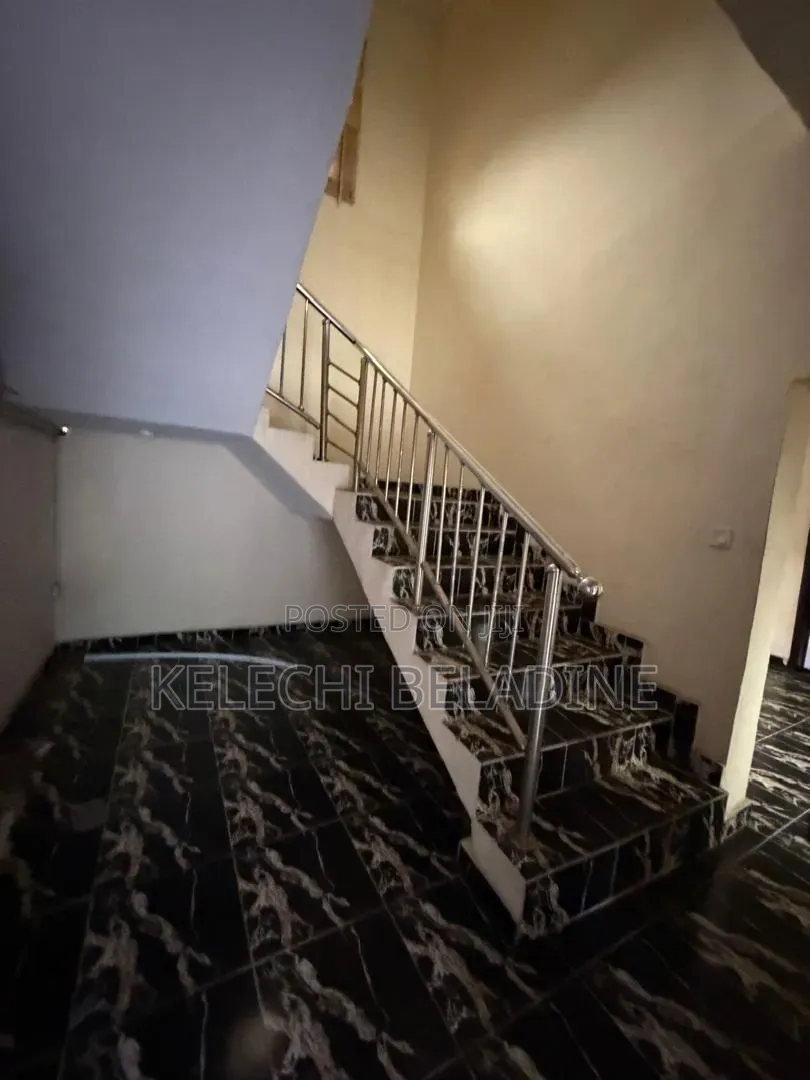 4bdrm Duplex in Ago Palace for rent