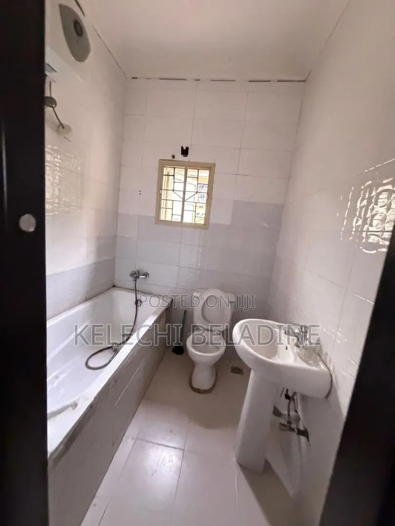 4bdrm Duplex in Ago Palace for rent