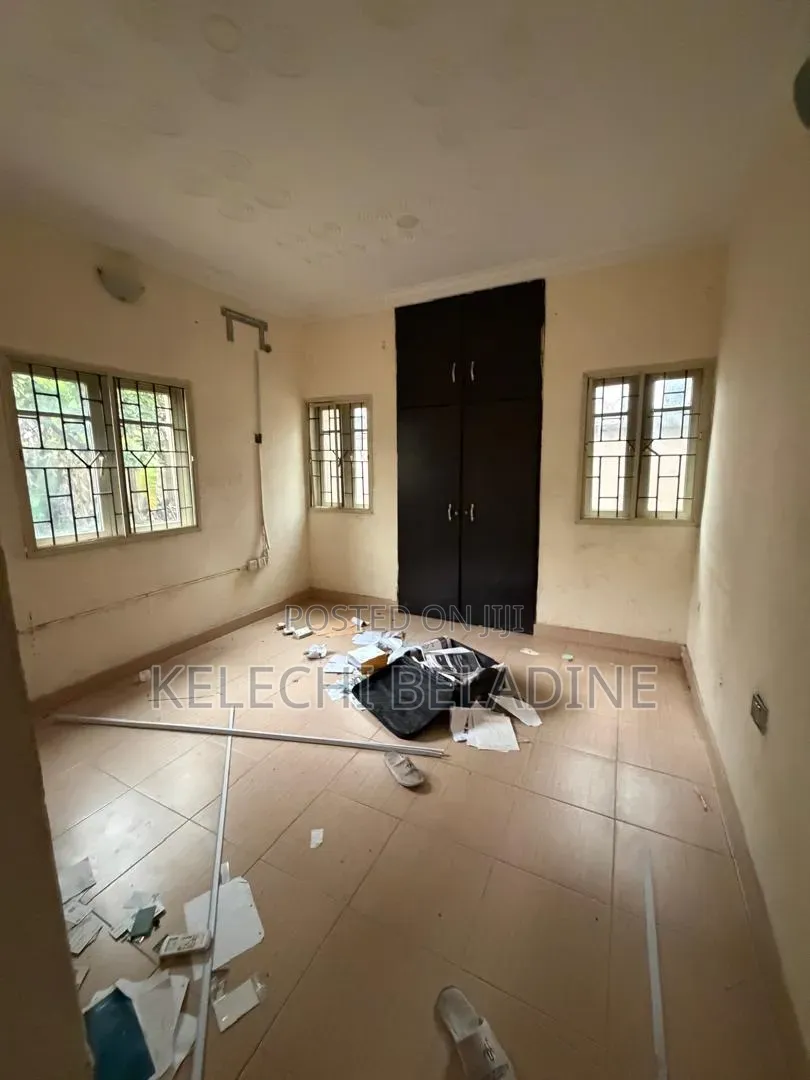 4bdrm Duplex in Ago Palace for rent