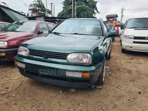 Volkswagen Golf 2002 Green