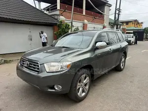 Toyota Highlander 2010 Green