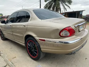 Jaguar X-Type 2007 Gold