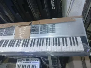 ROLAND Professional Keyboard Phantom 8