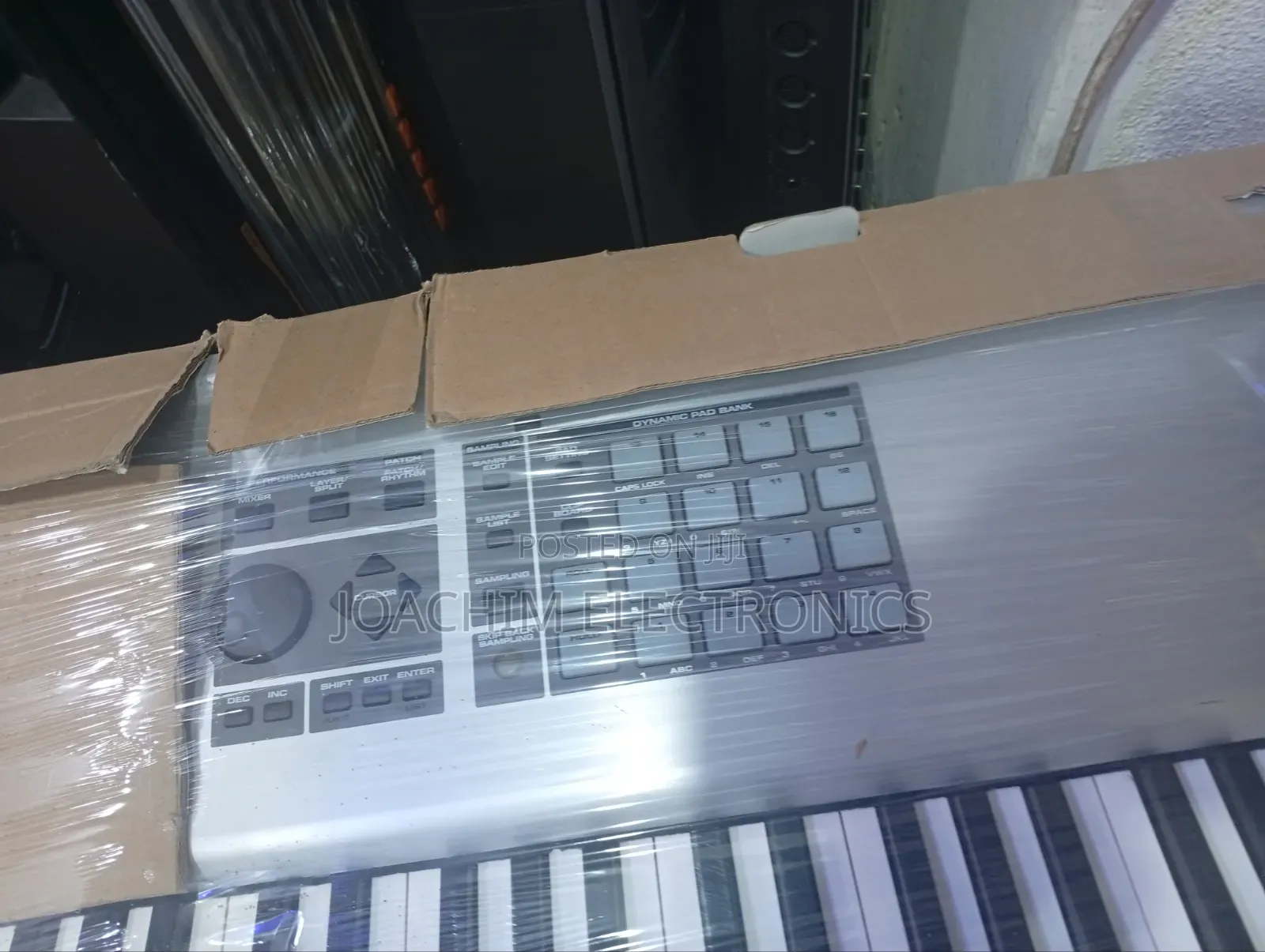 ROLAND Professional Keyboard Fantom X 8