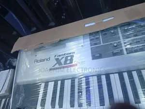 ROLAND Professional Keyboard Fantom X 8