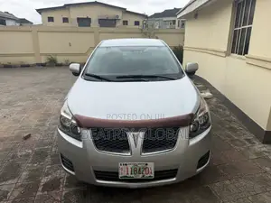 Pontiac Vibe 1.8L 2010 Silver