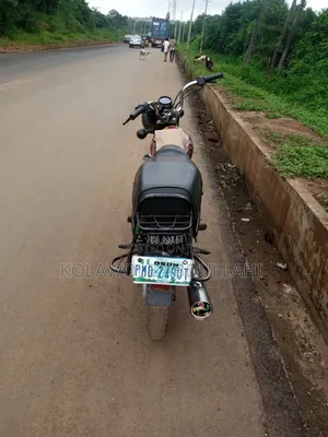 Bajaj Boxer 2023 Red