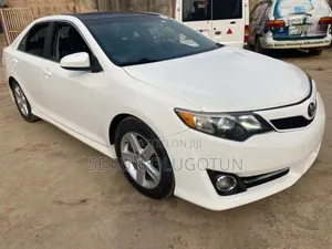Toyota Camry L 4dr Sedan (2.5L 4cyl 6A) 2014 White
