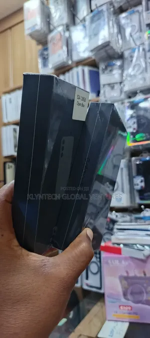 New Samsung Galaxy S24 128 GB Black