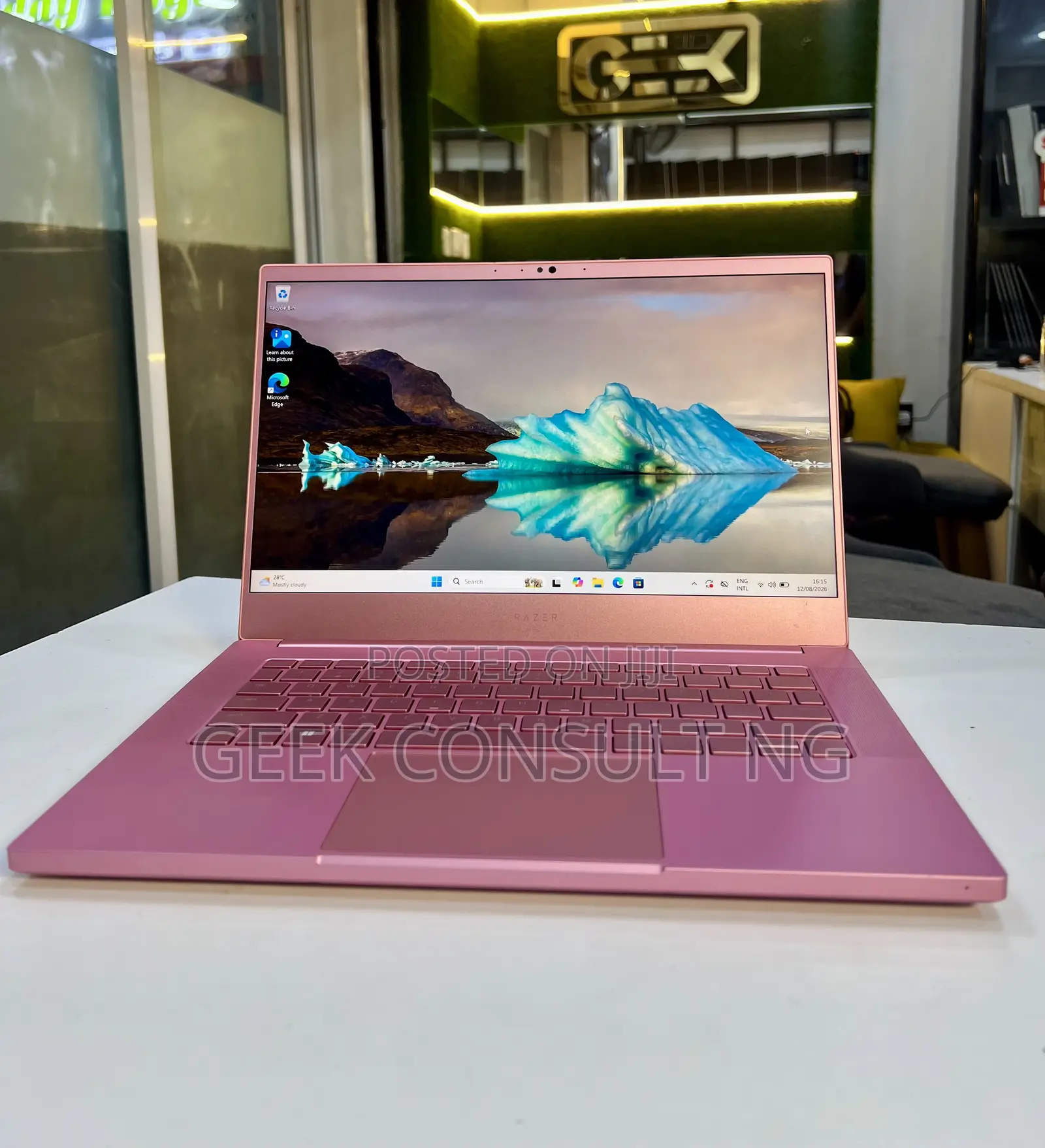 Laptop Razer Blade Advanced 16GB AMD Ryzen 9 SSD 1T