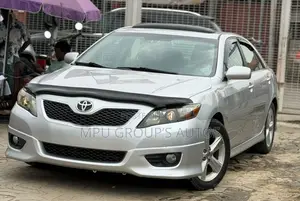 Toyota Camry 2010 Silver
