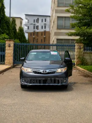 Toyota Camry LE 4dr Sedan (2.5L 4cyl 6A) 2013 Gray