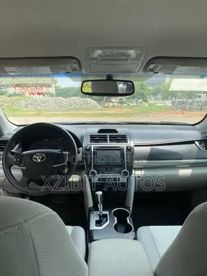 Toyota Camry LE 4dr Sedan (2.5L 4cyl 6A) 2013 Gray