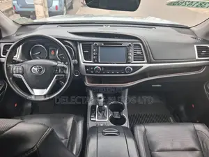 Toyota Highlander Limited Platinum 4x4 V6 (3.5L 6cyl 8A) 2018 Blue