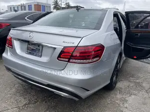 Mercedes-Benz E350 Base 4dr Sedan RWD (3.5L 6cyl 7A) 2013 Silver