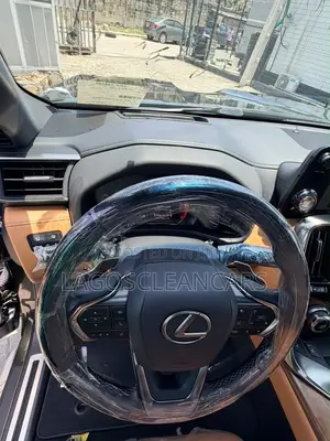 Lexus LX 600 2022 Green