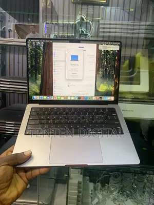Laptop Apple MacBook Pro 2021 M1 16GB Apple M1 Pro SSD 512GB